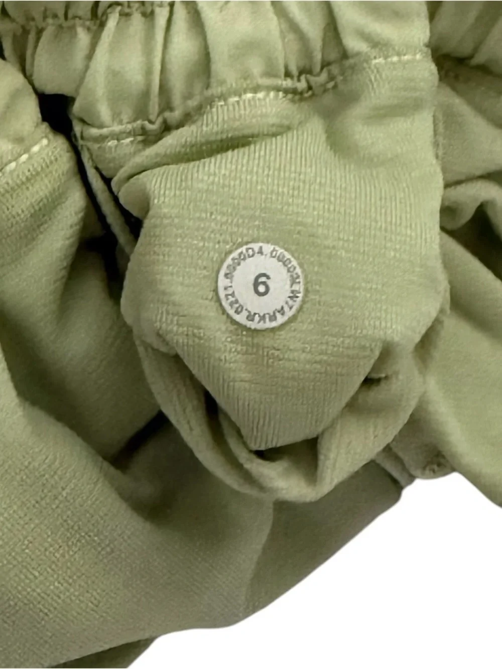 Lululemon Women’s Light Green Performance Running Shorts! Size 6!